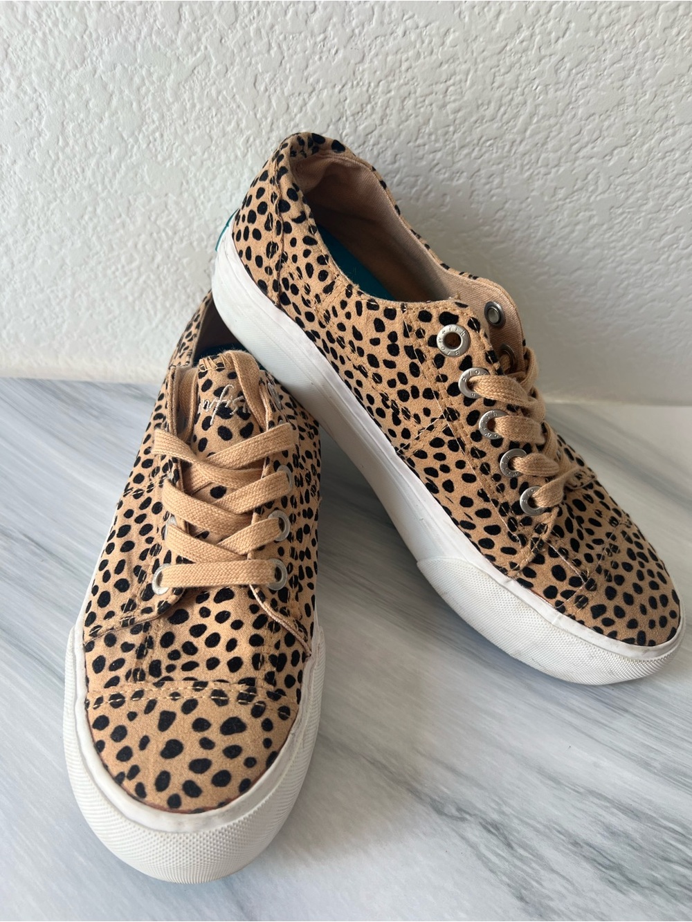 Blowfish Malibu Play Wire Womens Fashion Sneaker Leopard Print US Size 9 Animal